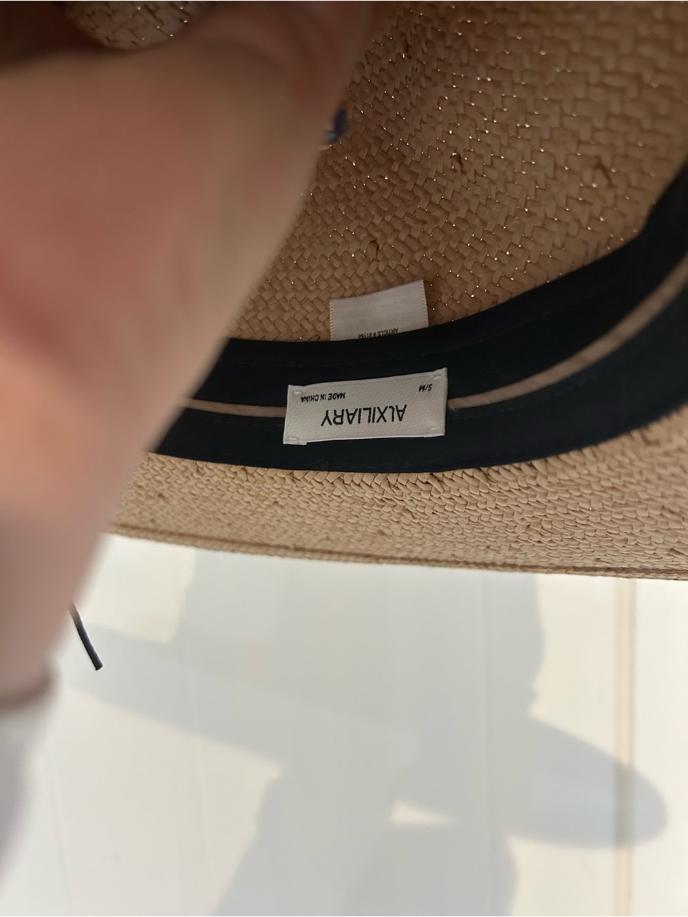 Axillary hat - Picture 3 of 3